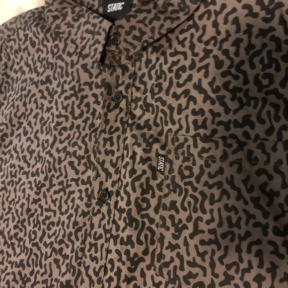 STATIC || men’s short sleeve shirt - Picture 3 of 4